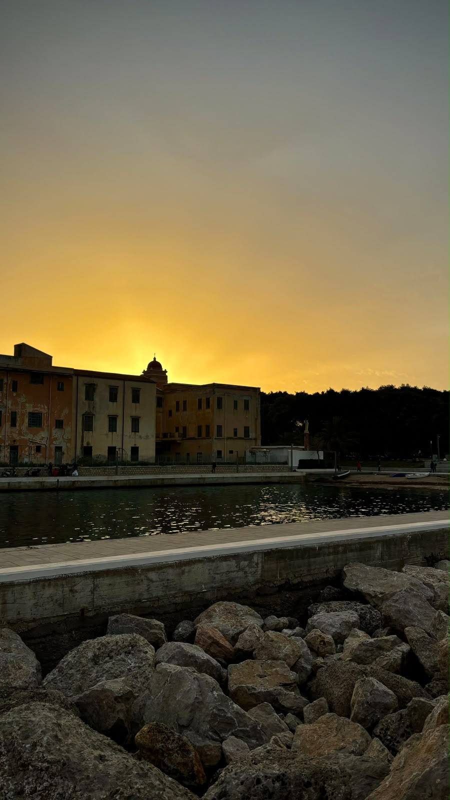 Tramonto sul lungomare di Palermo