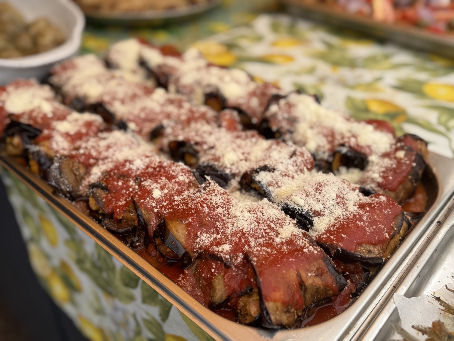 Involtini di melanzane alla parmigiana.