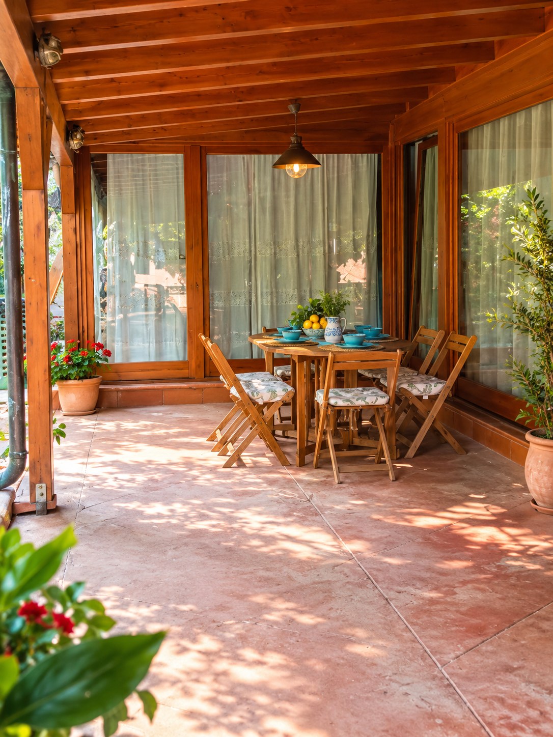 Patio coperto della Casetta del Melograno
